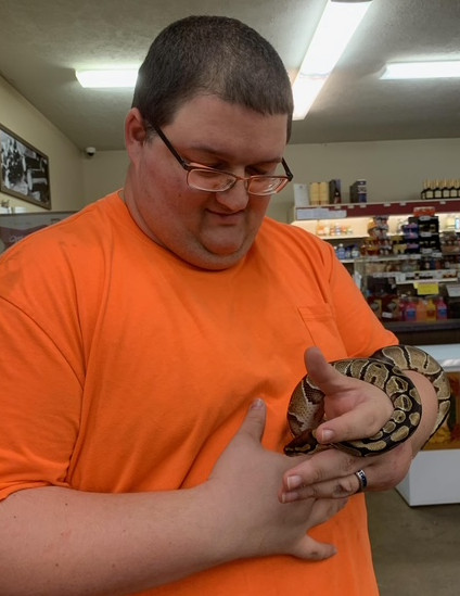 Brenden Anthony Fearrin, Devoted Father and Husband, Dies at 33 in Tragic Kendallville Car-Train Accident